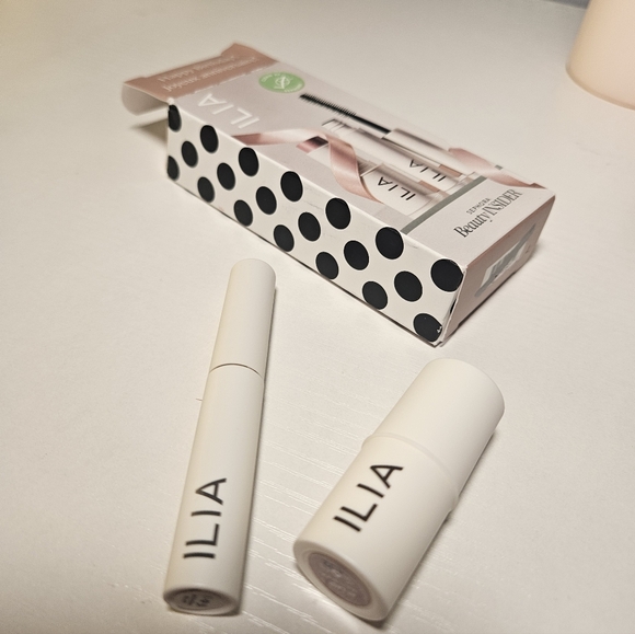 ILIA Set - Picture 3 of 12